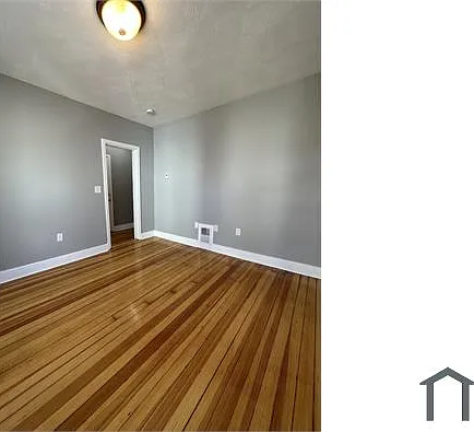 56 Everton St #3 — Photo 7