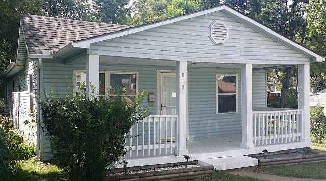 1st image of 810 S Saville Ave