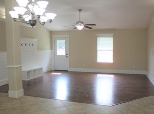 2063 Vizcaya Dr, Navarre, FL 32566