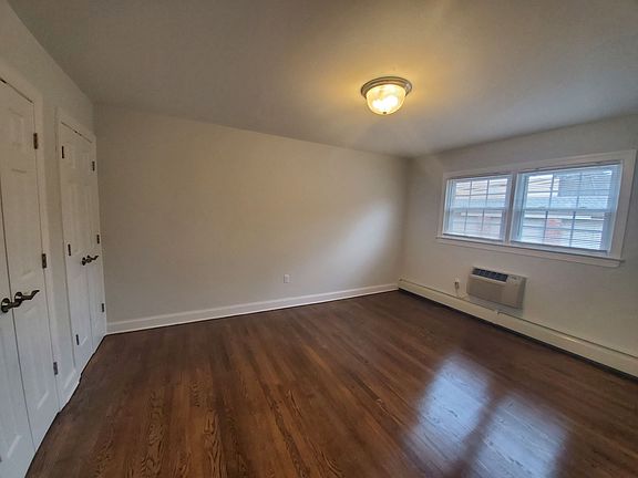 2nd image of 286 Main St #290P