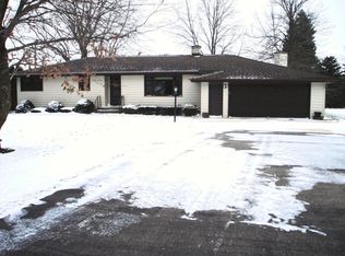 58433 220th St, Austin, MN 55912