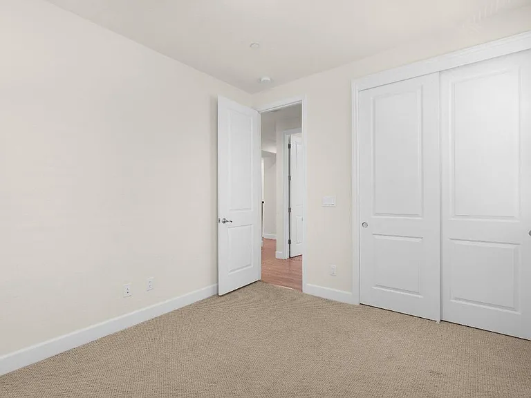 Upstairs: Bed room 3
