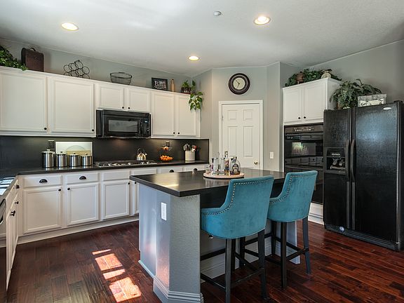 4th image of 7413 Tioga Ln