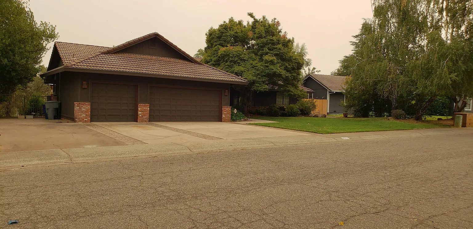 461 Arbor Pl photo 1