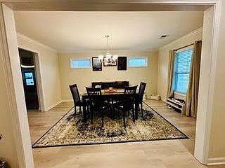 4 bed, 2.5 bath, 2181 sqft, $2,200 — Photo 4