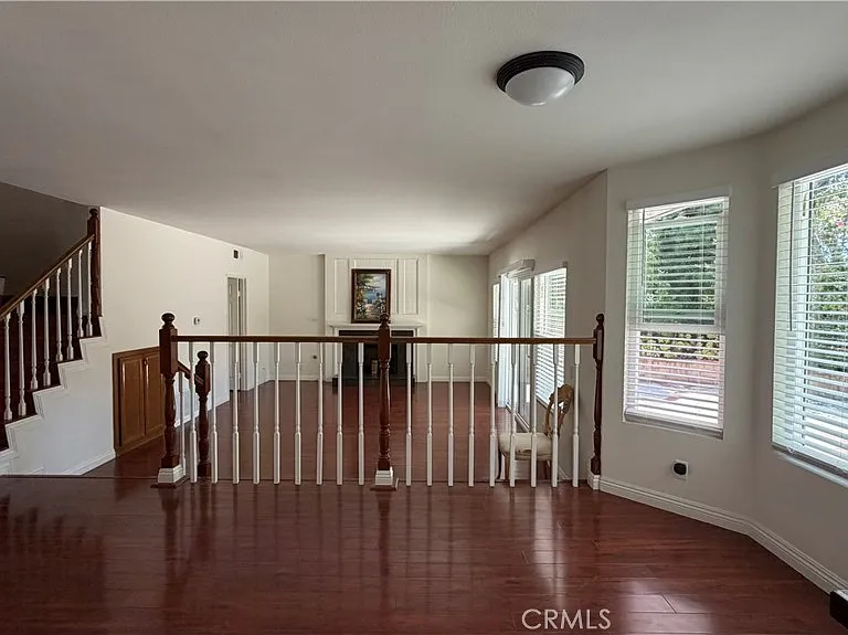 1637 Peacock Ln — Photo 10