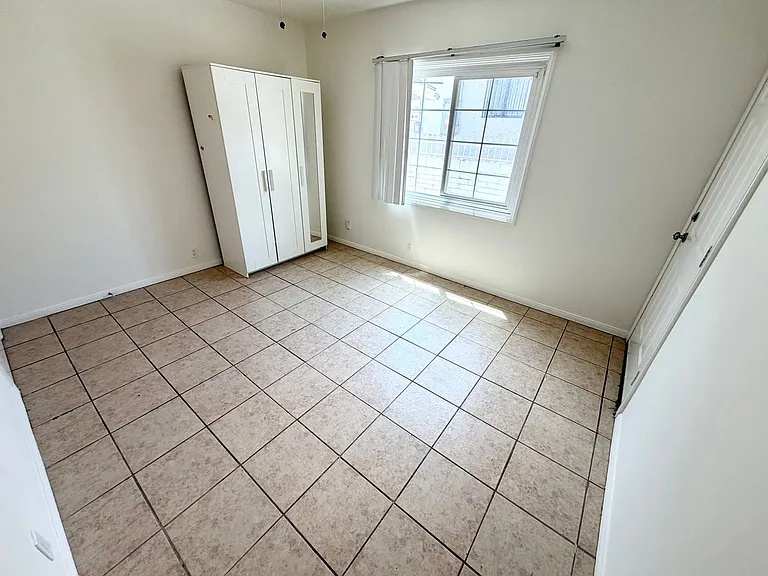 221 W Hammel St — Photo 21