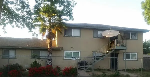 211 E Oneil Ave #202
