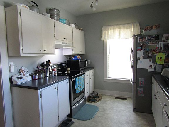 5th image of 1012 N Washington Ave
