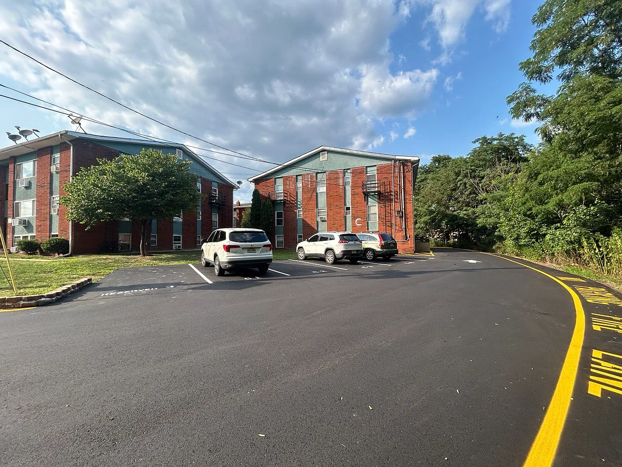 2 bed, $1,995 — Photo 4