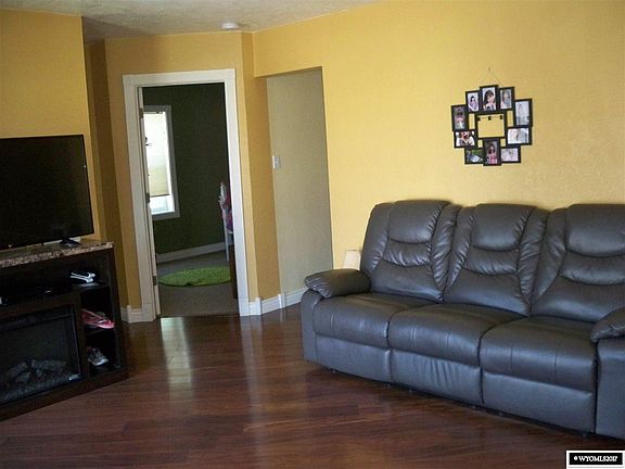 3rd image of 1111 McKinley Ave