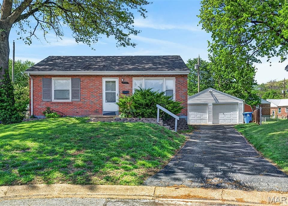 1st image of 9233 Meadowbrook Ln