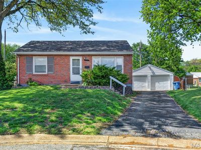 9233 Meadowbrook Ln, Saint Louis, MO, 63114