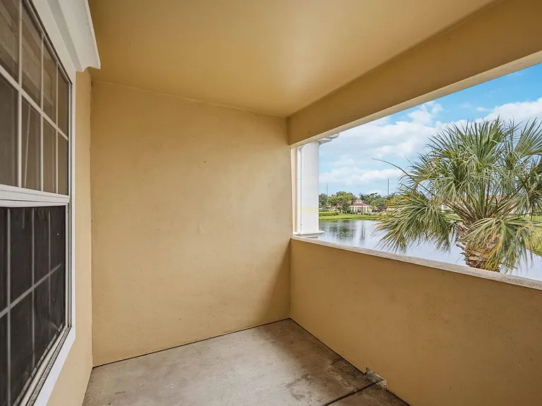 1025 Villagio Cir #208 — Photo 41