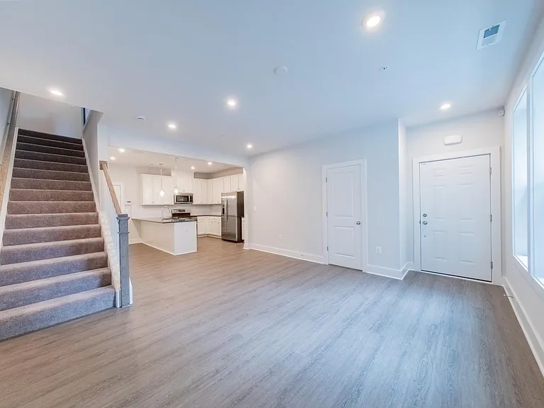 1105 N Lombardy St #A — Photo 22