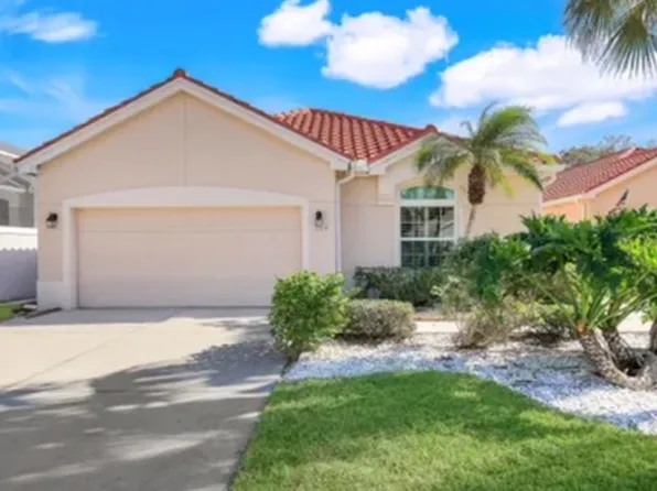 384 Pindo Palm Dr, Naples, FL 34104