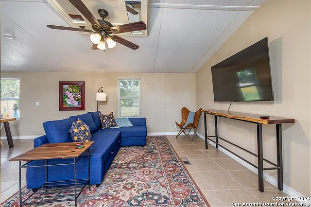 3 bed, 2.0 bath, 1368 sqft, $1,700 — Photo 4