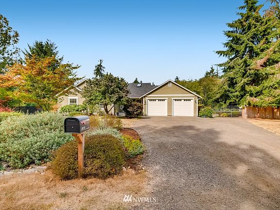 2nd image of 8019 SE Half Moon Ln