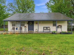 110 W Carter St, Sperry, OK 74073