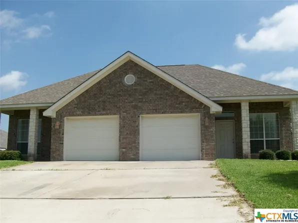816 Twin Oaks Dr, Temple, TX 76504