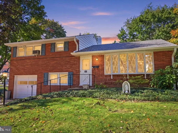 320 Rumpf Ave, Penndel, PA 19047