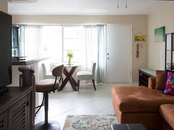 1819 Lipeepee St, Honolulu, HI 96815