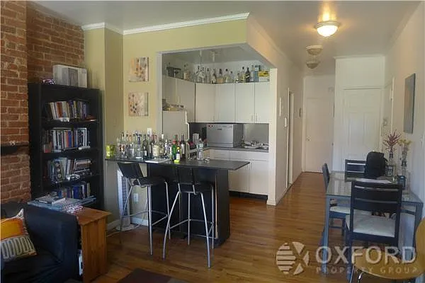 Rented by Oxford Property Group | media 27