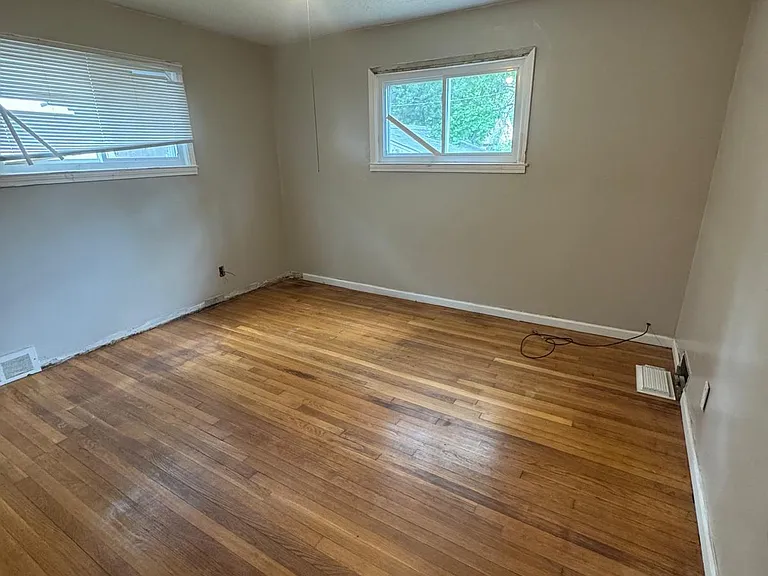 1141 Woodland Dr — Photo 10