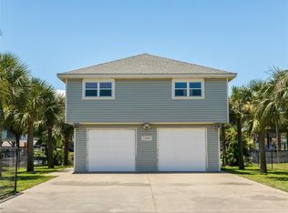 22020 Lampasas Dr, Galveston, TX 77554