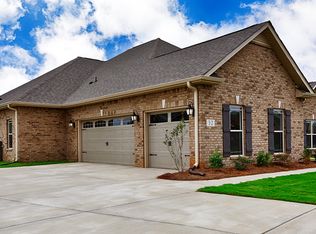 32 Queensland Dr SW, Huntsville, AL 35824
