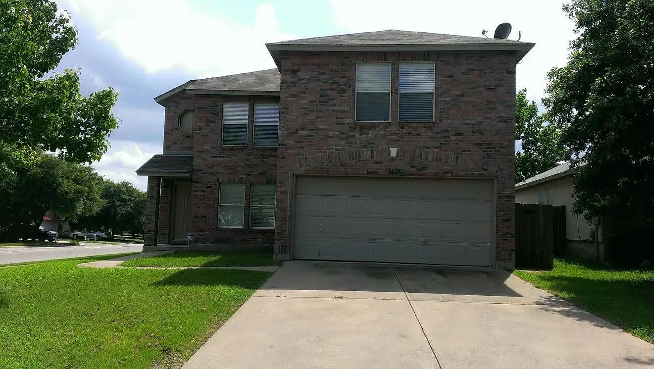 3 bed, 2.5 bath, 2219 sqft, $1,975 — Photo 1