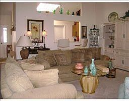 3rd image of 924 Myakka Ct NE