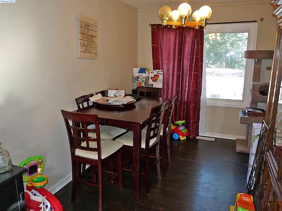 3rd image of 1518 Judson Ave