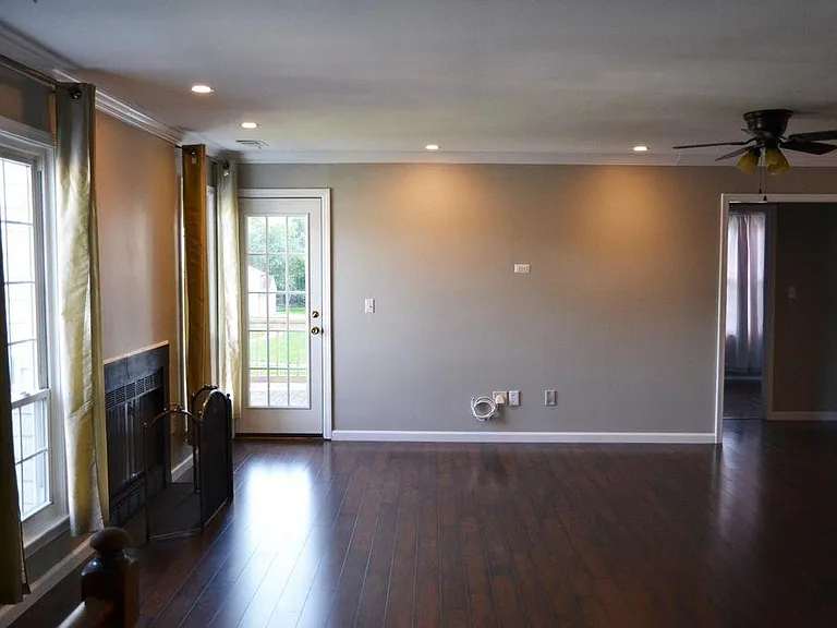 368 Mayfair Pl — Photo 4