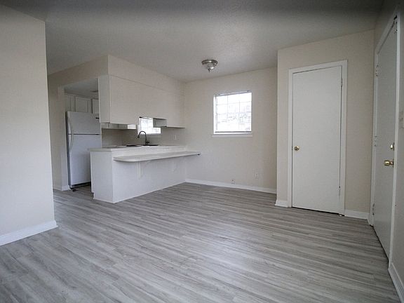 4th image of 10151 Guidy Ln #B-2