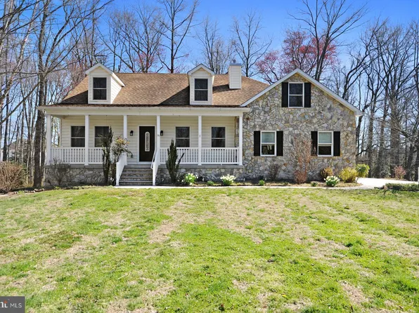 96 Beacon Hill Dr, Dover, DE 19904