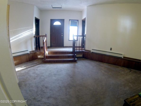 22710 Hunters Dr, Chugiak, AK 99567