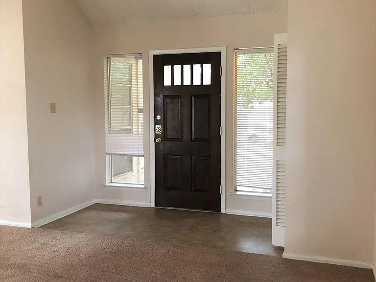 4002 Glenrock Dr #4002 — Photo 3