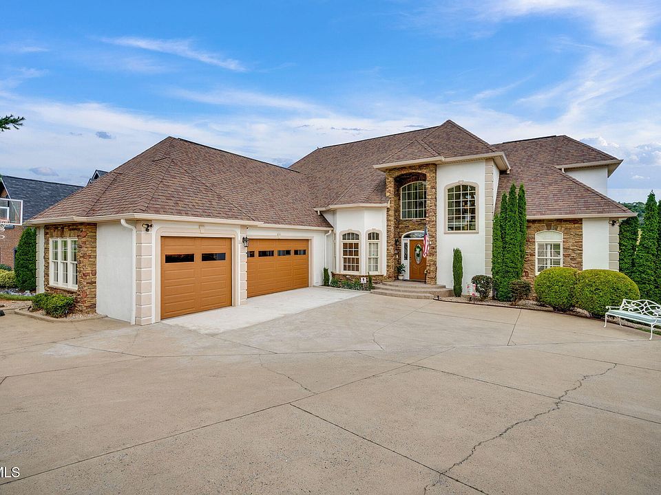 1st image of 8 Lake Harbor Ct