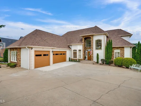 8 Lake Harbor Ct, Johnson City, TN 37615