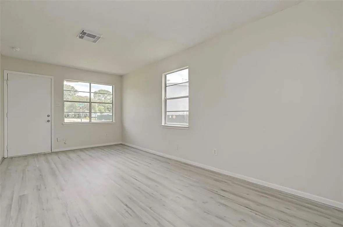 Building Photo - 4222 Sevan St