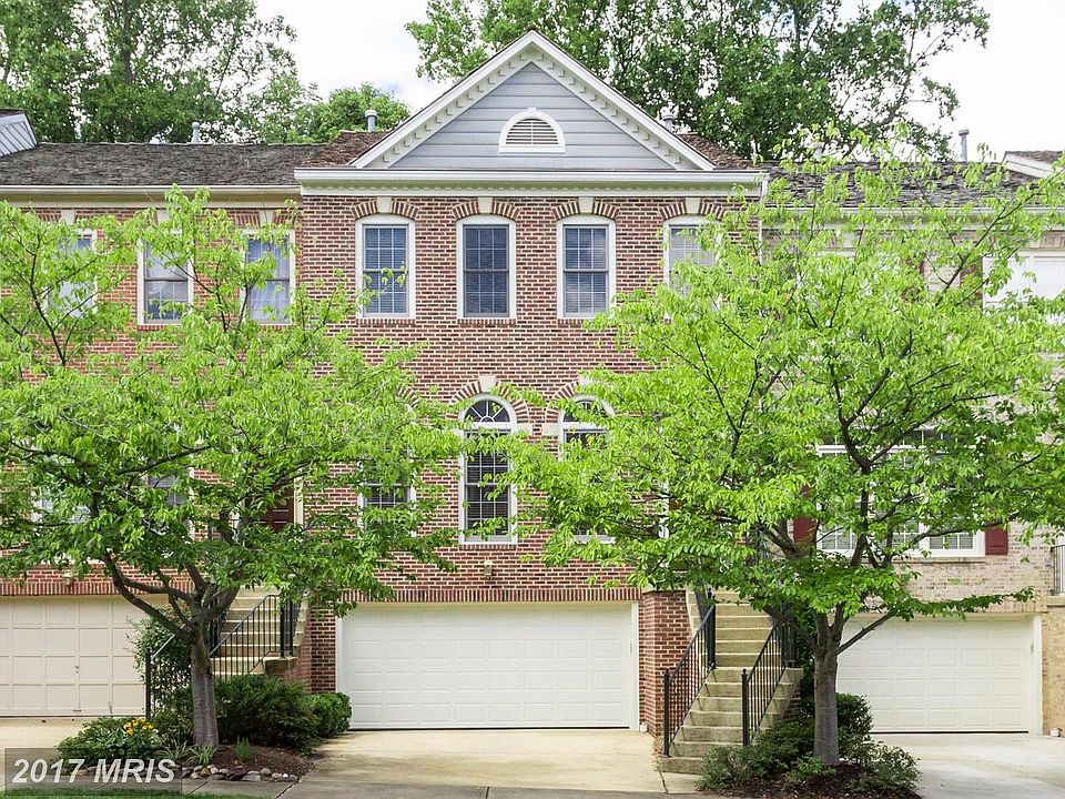 1st image of 10179 Castlewood Ln