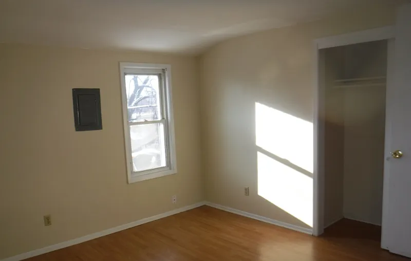 Owatonna - Large 2 Bedroom Duplex 139 1/2 W. Front St. Available Immediately! — Photo 2