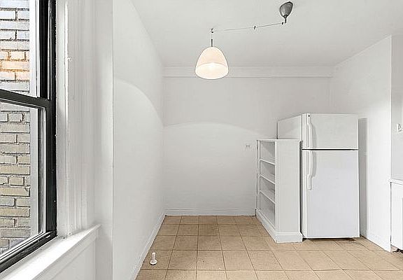 5th image of 175 W 73rd St APT 3H