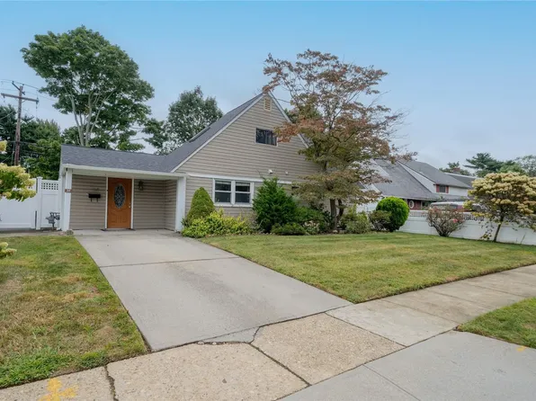 34 Acre Lane, Hicksville, NY 11801