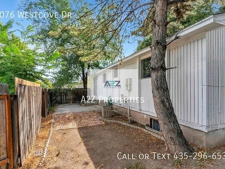 3076 Westcove Dr — Photo 17