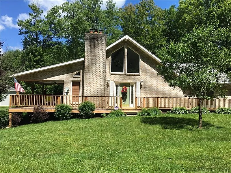 63 Walter Rd photo 1