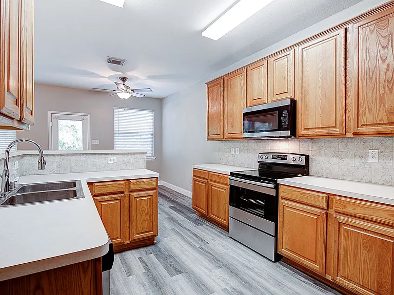 2504 Cypress Point Dr — Photo 17