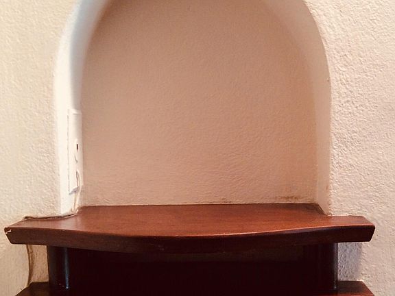2nd image of 5841 Devonshire Ave APT 1W