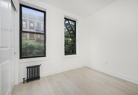 4th image of 206 W 80th St APT 4RE